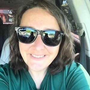 Meet your Posher, Desiree